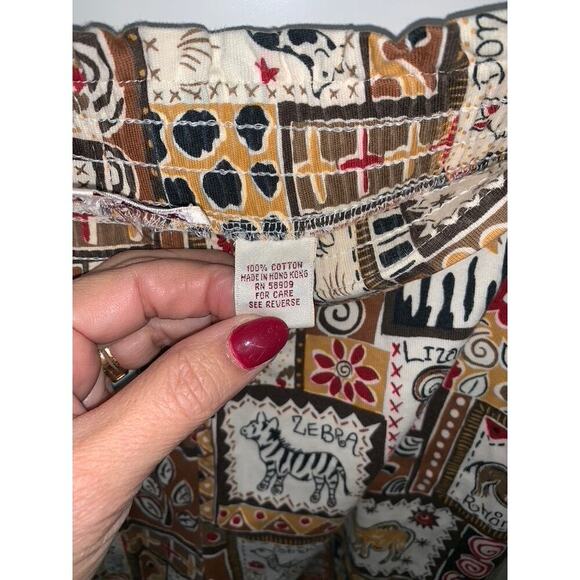 Women's Medium Shorts 2 Piece Set Geranium Red & Animal Print Casual - Picture 14 of 15